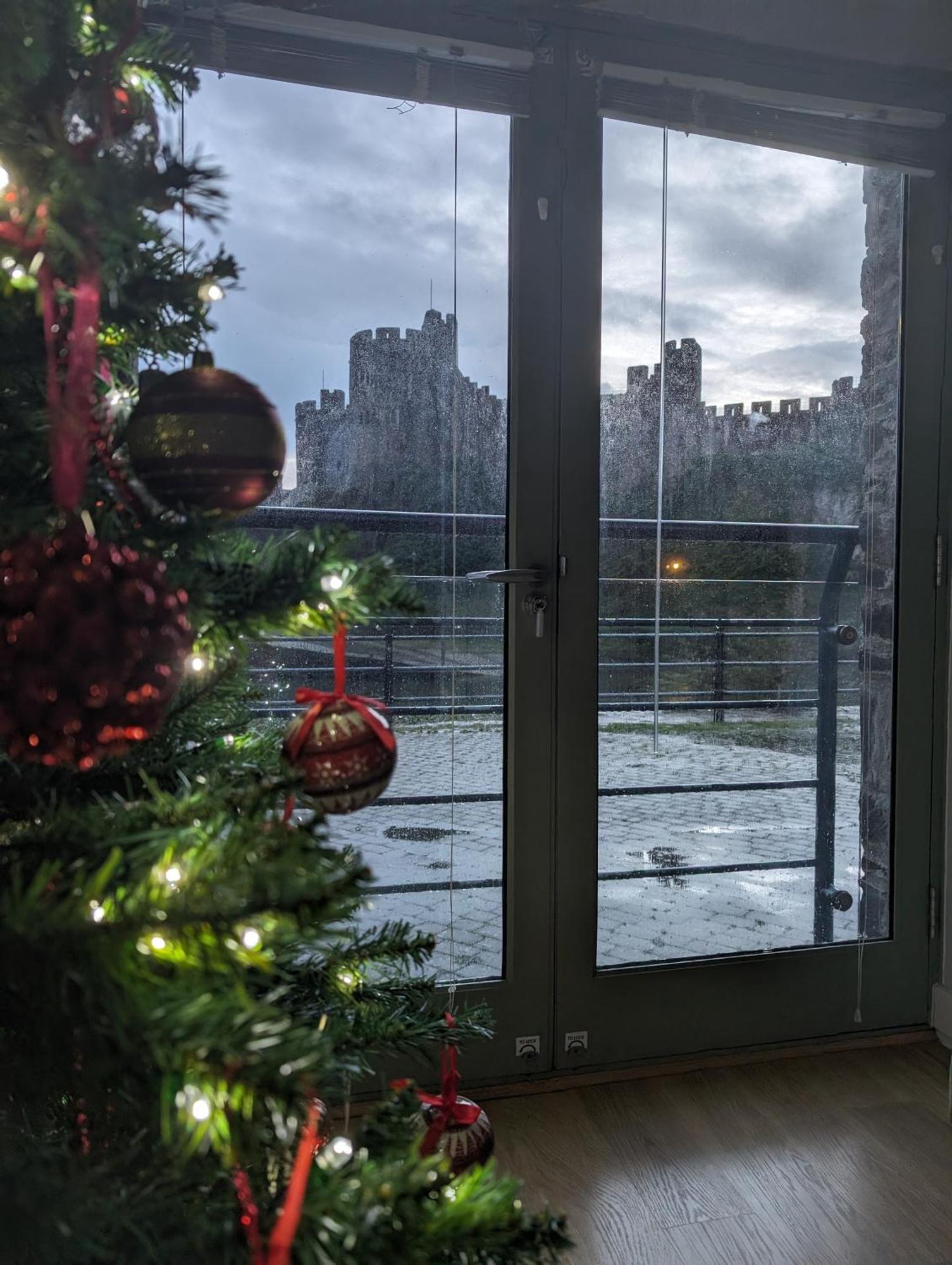 Castle Pond House Apartment Pembroke Bagian luar foto